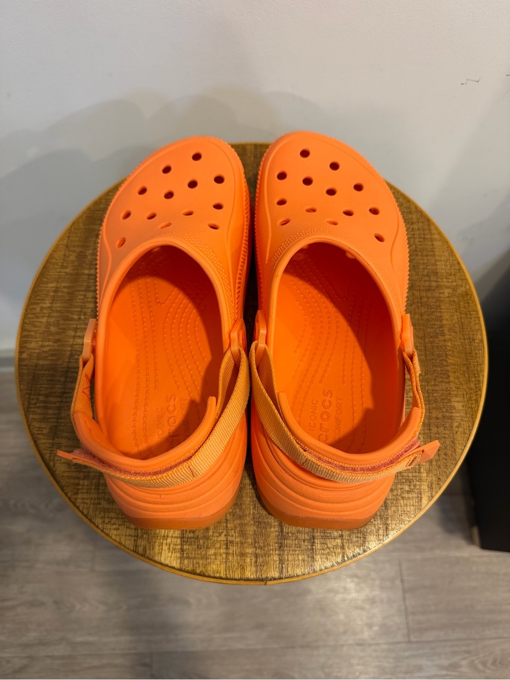 CROCS Clog in Bright Orange - Picture 3 of 10